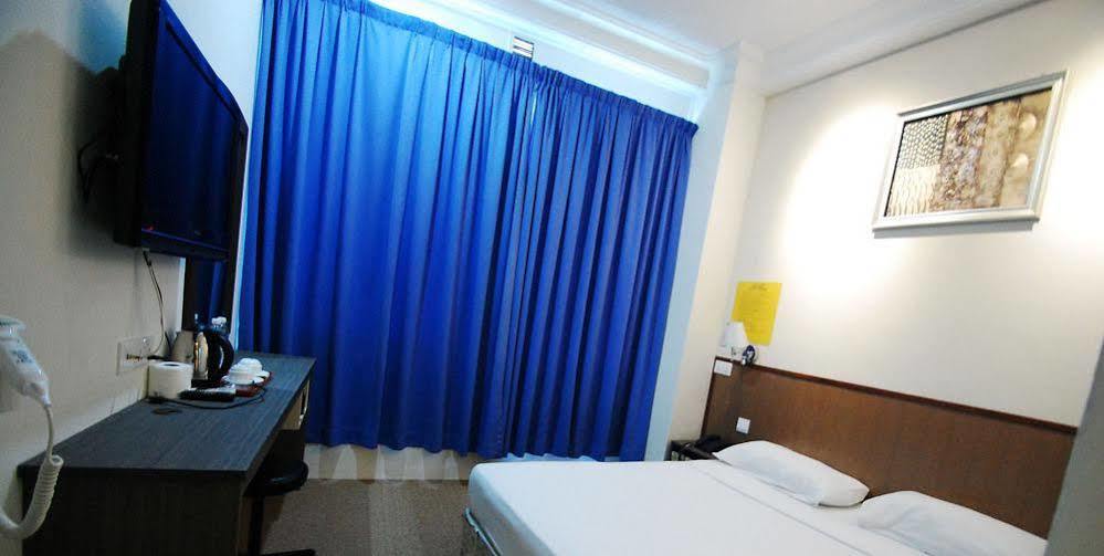 Madras Eminence Singapura Exterior foto